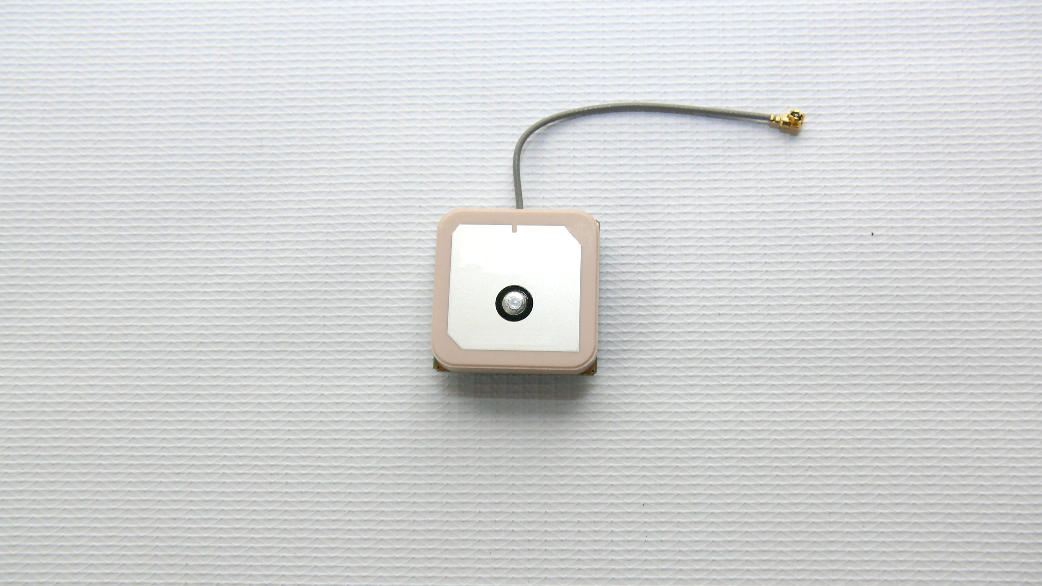 GCA01 Compact GNSS Active Patch Antenna image