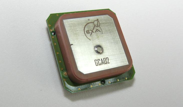 GCA02 –HIGH GAIN L1 GNSS ACTIVE PATCH ANTENNA image